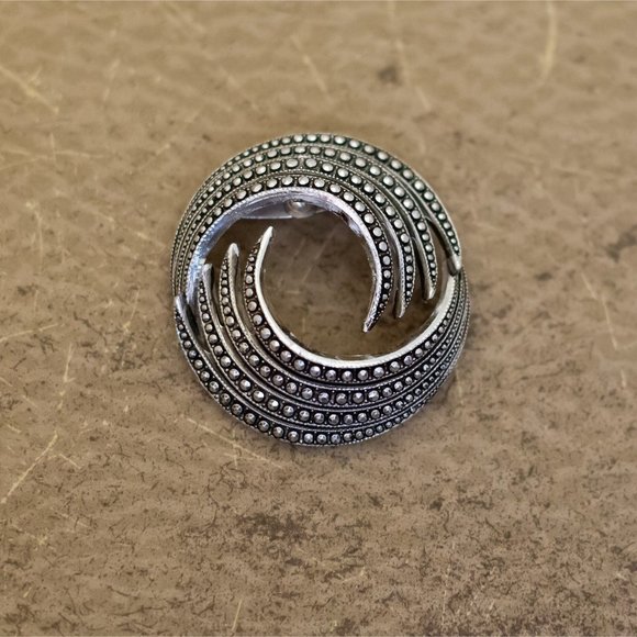 Vintage Spiral Waves Silver Tone Abstract Brooch by Western Germany - I31 - Picture 1 of 2